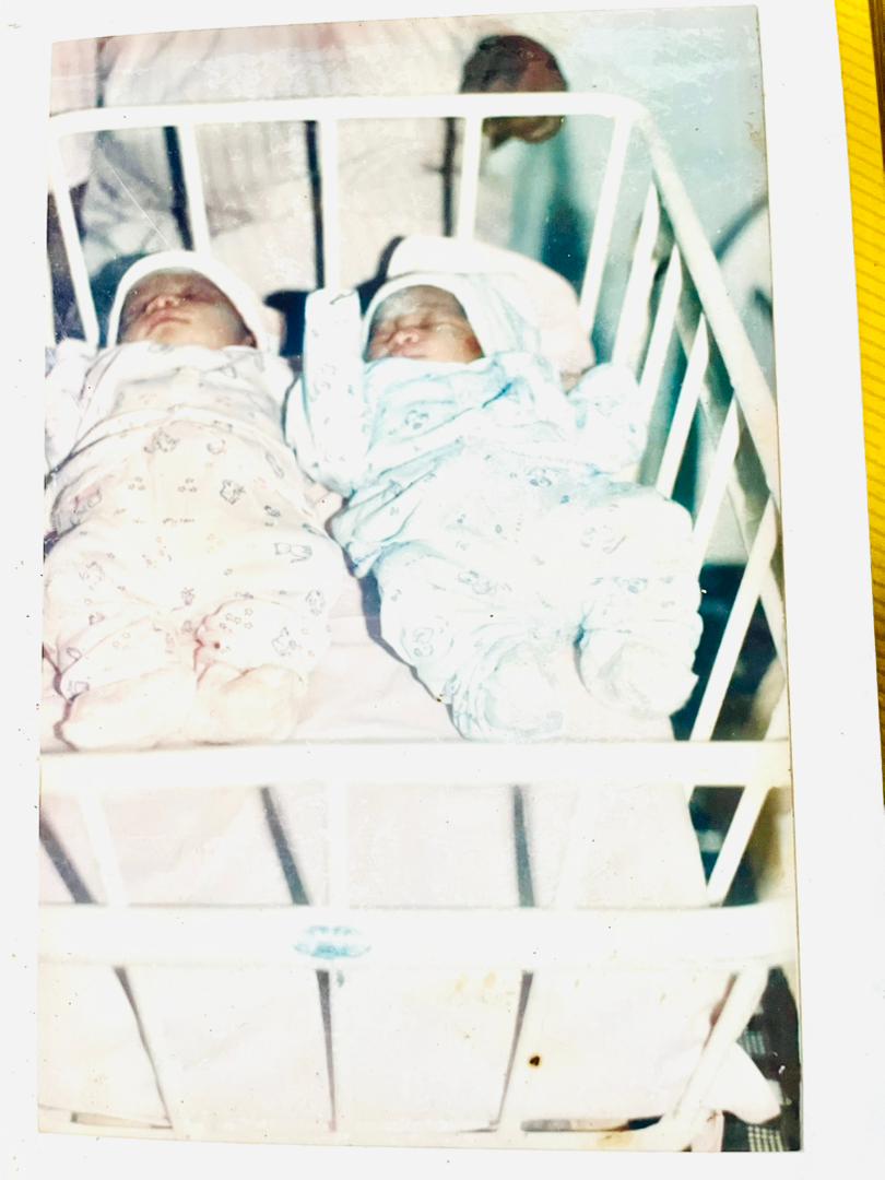 Le Jumeau – Chadrack Mbuyi et Mechack Kanku 2004